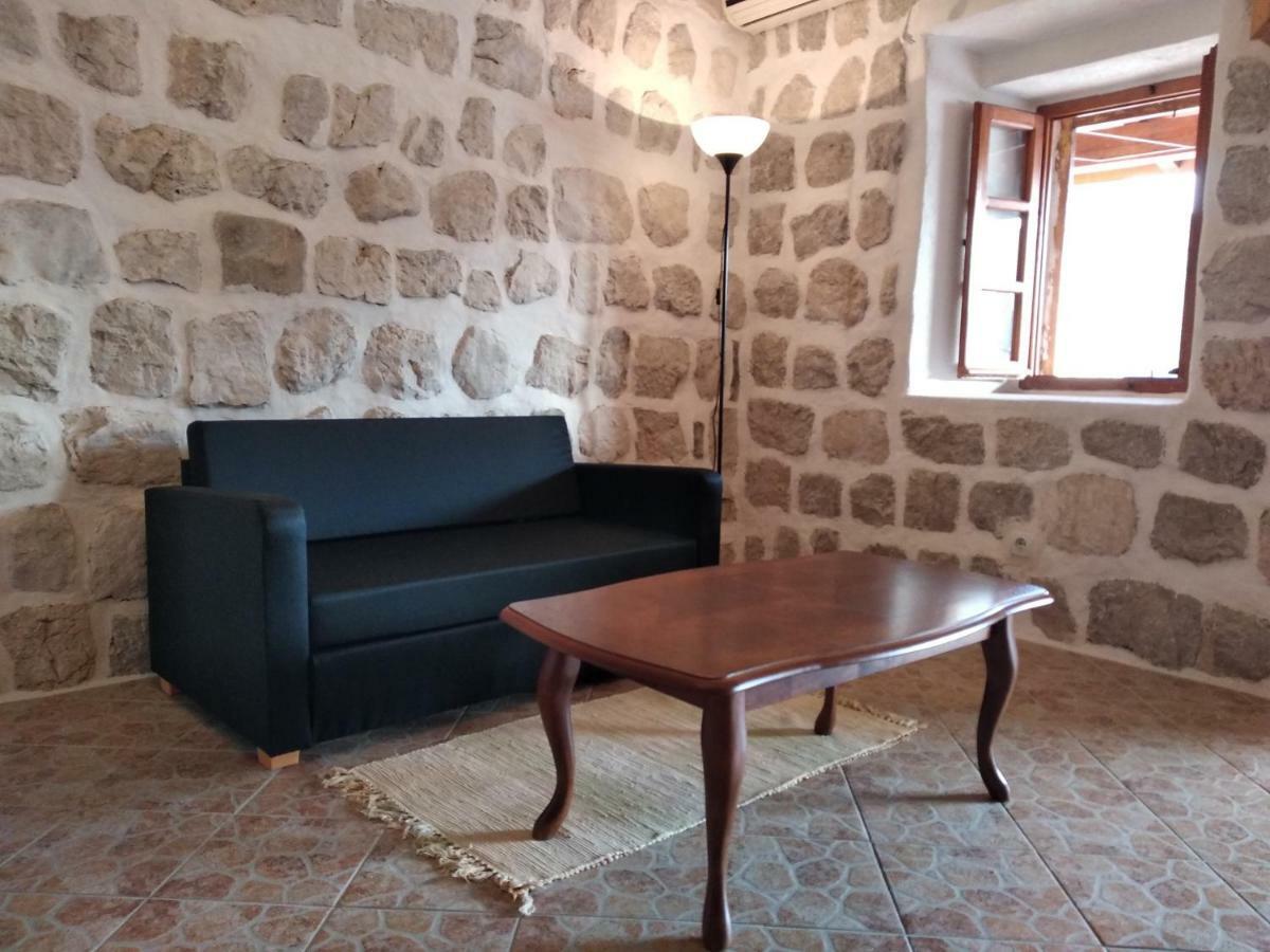 Ferienwohnung Old House Perast Exterior foto